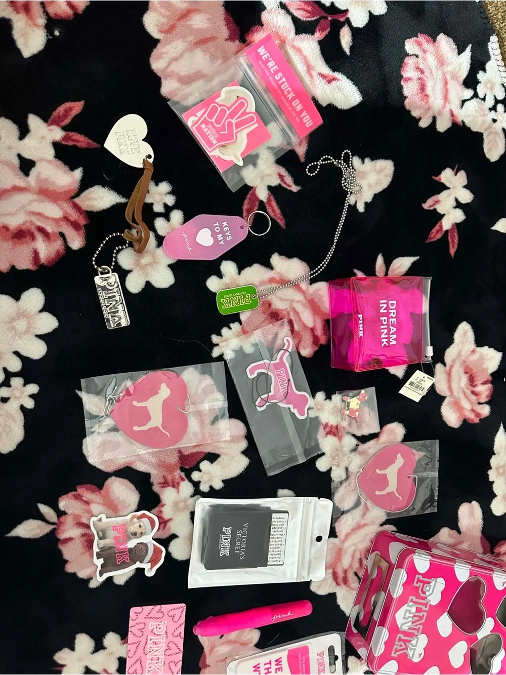 PINK Displays and Collectables - Picture 2 of 11